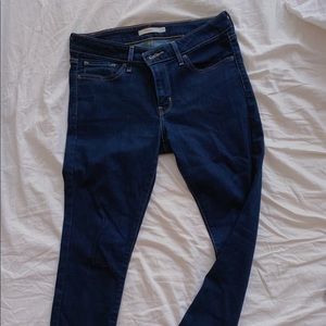 Levi’s 711 Skinny Jeans